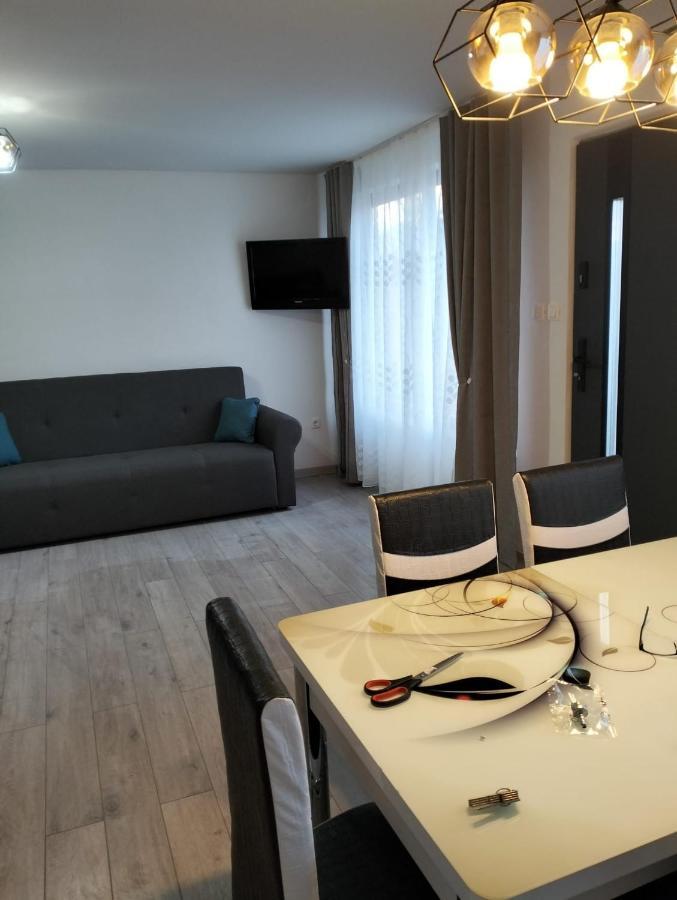 Kub A Villa Sarmas Екстериор снимка